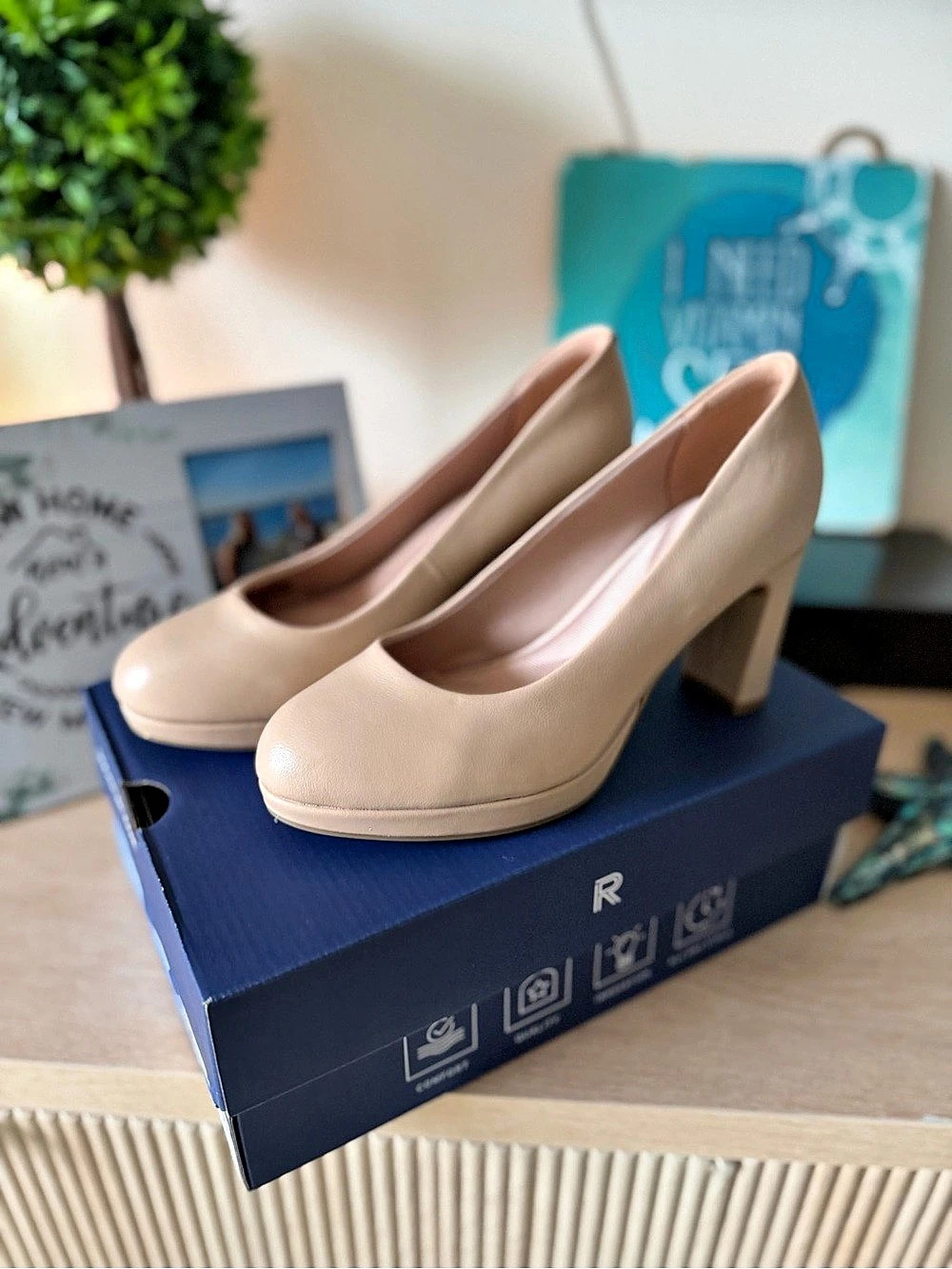 ROCKPORT Light Natural Women's Carmen Total Motion Platform Pumps $130.00 Sz 6M